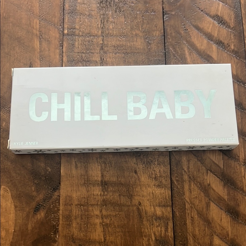 Kylie Jenner Chill Baby Palette